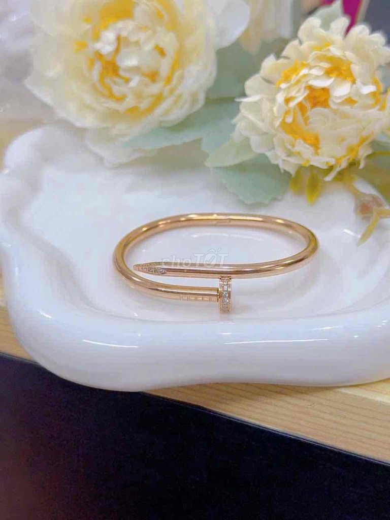 Vòng tay Cartier Vàng hồng size 50-52. Mua bán Phụ kiện thời trang khác tại Quận Nam Từ Liêm Hà Nội được đăng bởi Kimngan JP hình 1