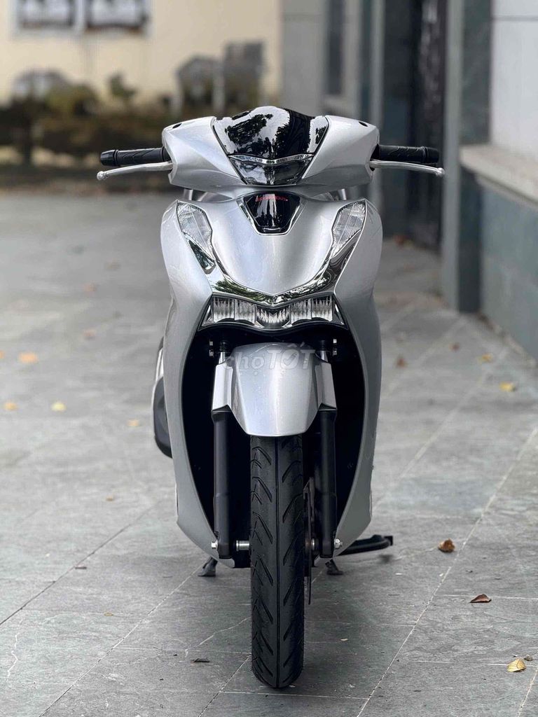 SH 125i ABS 2025 MIX BẠC POSCHE LƯỚT. Mua bán Xe máy tại Thành phố Thủ Đức Tp Hồ Chí Minh được đăng bởi Vũ Vũ hình 2