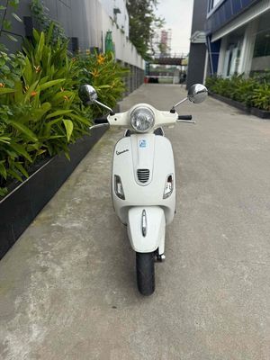 Piaggio Vespa LX 125 2013 Trắng 314045 km. Mua bán Xe máy tại Quận Tân Bình Tp Hồ Chí Minh được đăng bởi pham chi
