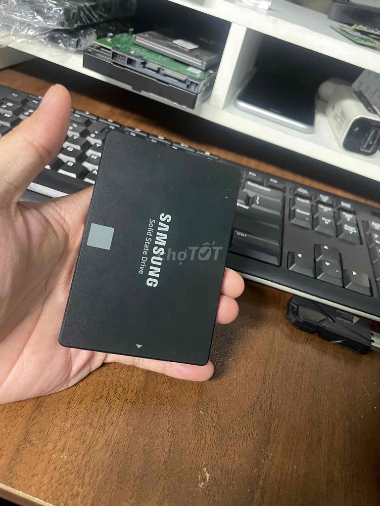 samsung 860 evo nguyên zin chính hãng siêu bền. Mua bán Linh kiện (RAM, Card...) tại Thành phố Thủ Đức Tp Hồ Chí Minh được đăng bởi Phạm Linh hình 1