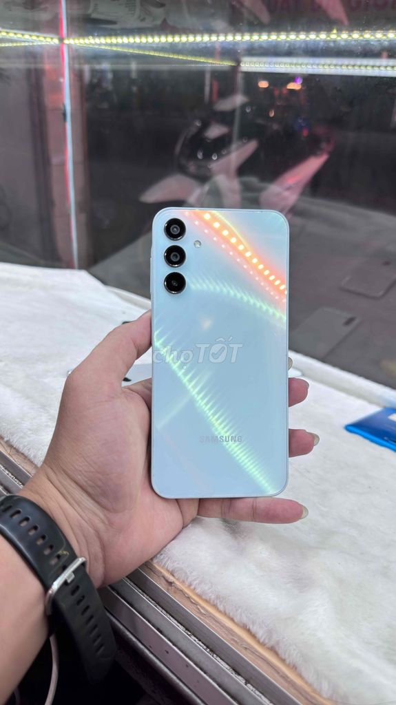 Samsung Galaxy A15 5G 256GB. Mua bán Điện thoại tại Thành phố Thuận An Bình Dương được đăng bởi Nguyễn Lâm Hùng hình 1