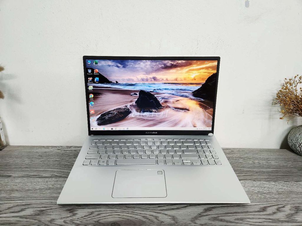 Asus Laptop màu bạc mỏng nhẹ. Mua bán Laptop tại Quận Đống Đa Hà Nội được đăng bởi Cửa hàng công nghệ Brostore hình 1