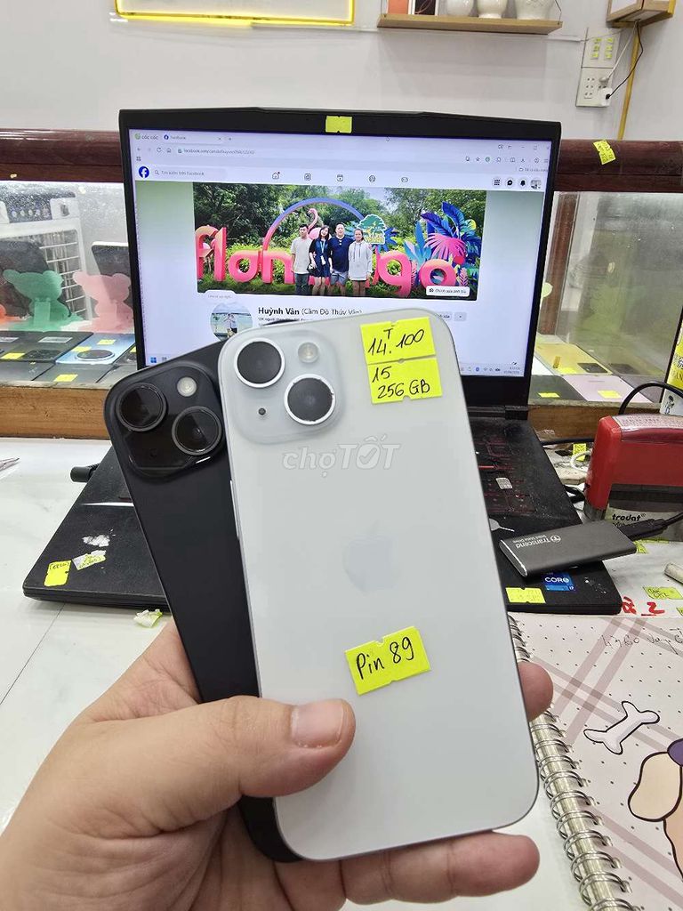 Apple iPhone 15 Thường 128GB 256GB. Mua bán Điện thoại tại undefined undefined được đăng bởi Facebook Cầm Đồ Thúy Vân hình 1