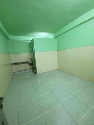 Cho thuê phòng trọ lầu 2 có máy lạnh , KDC Chợ Bình Điền
