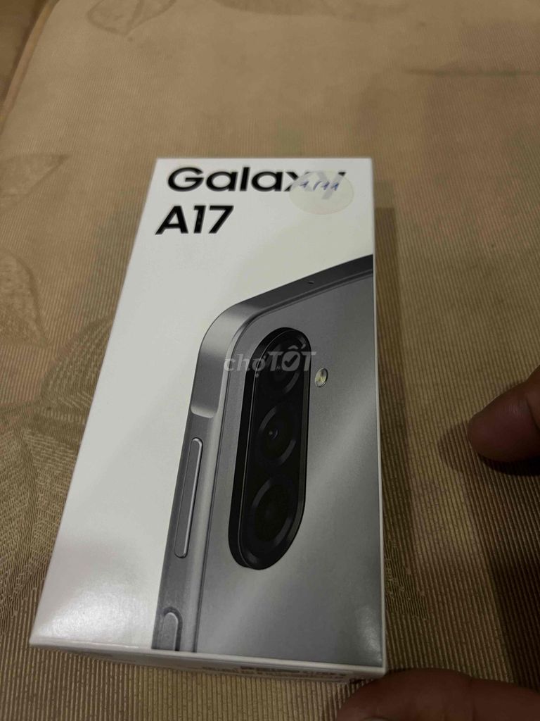Samsung Galaxy A17 Bạc Đã sử dụng. Mua bán Điện thoại tại Quận 5 Tp Hồ Chí Minh được đăng bởi hạ vũ hình 1