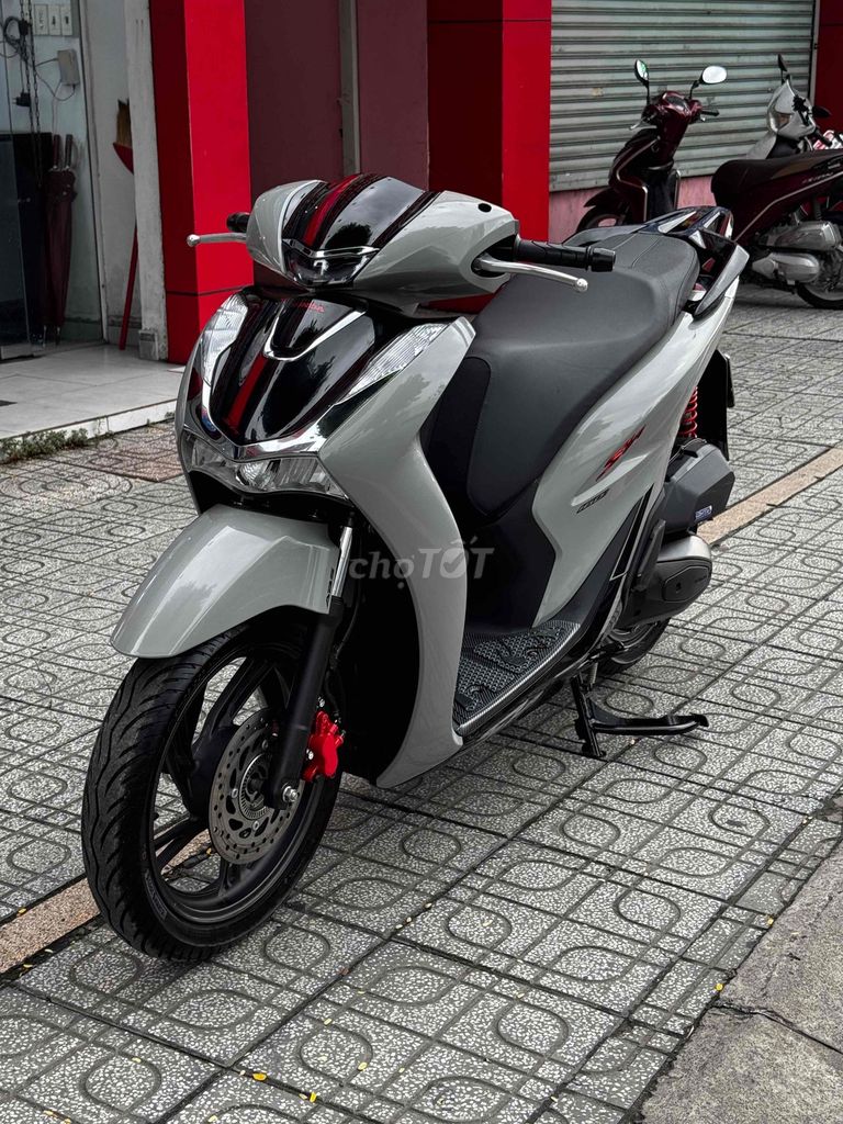 Honda SH 160i ABS 2023 Серо-черный black