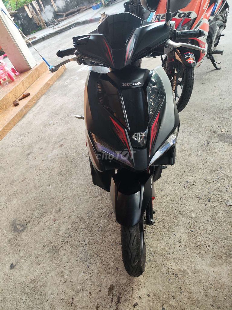 Honda Airblade 2018 черный матовый, смарт-ключ, двигатель родной