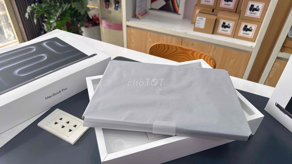 MacBook Pro 16inch M4 Pro/ 24GB/512GB Fullbox-2028. Mua bán Laptop tại Quận Thanh Khê Đà Nẵng được đăng bởi Tín Phát Apple hình 1