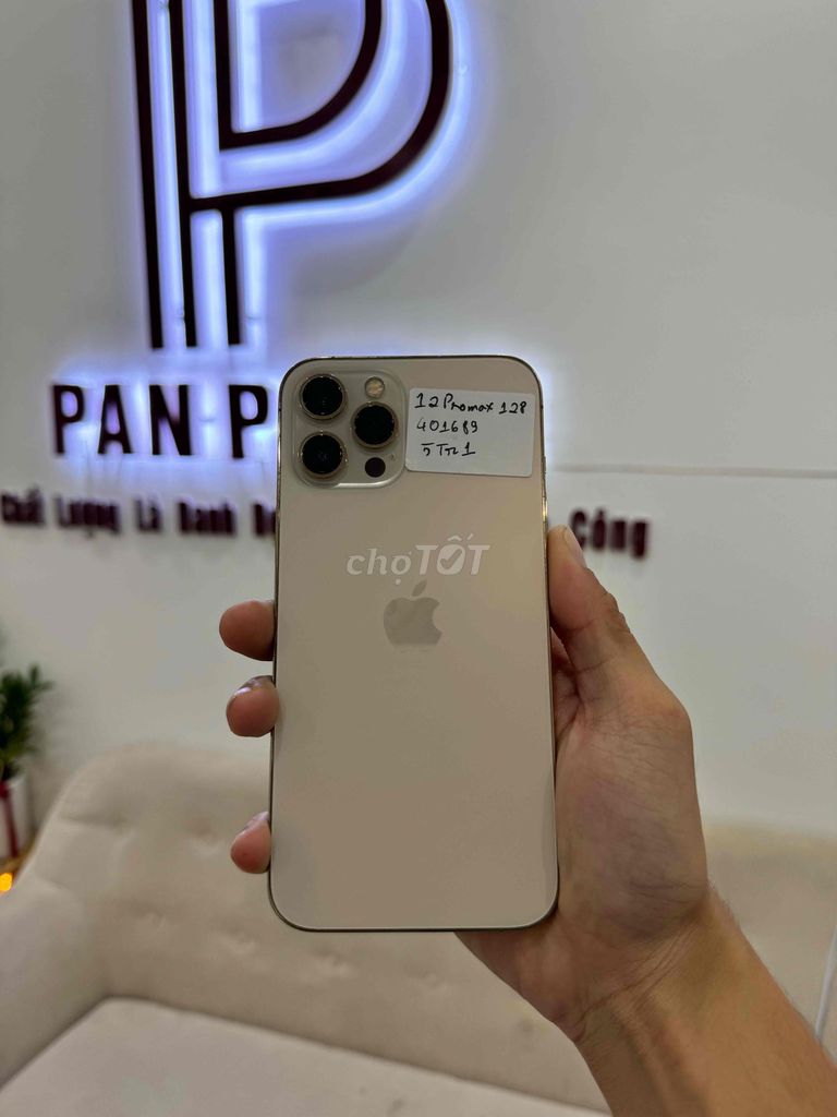 sale iPhone 12 Pro Max vàng màn lk. Mua bán Điện thoại tại Thành phố Huế Thừa Thiên Huế được đăng bởi Pan Phone hình 1