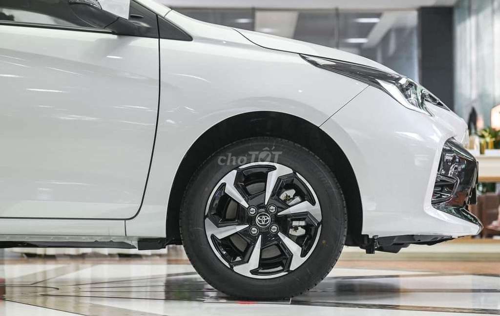 Toyota Vios ưu đãi 100% Trước bạ,tặng bảo hiểm pk