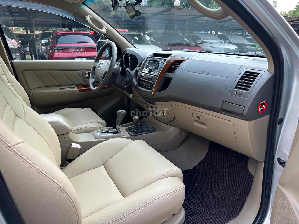 Toyota Fortuner 2010 2.7V 4x4 AT - 150000 km 1 Chủ. Mua bán Ô tô tại Quận Cầu Giấy Hà Nội được đăng bởi Vũ Kiên hình 6