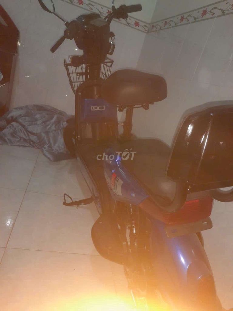 Xe đạp điện ít chạy nên còn mới tinh. Mua bán Xe điện tại Huyện Long Hồ Vĩnh Long được đăng bởi  Nguyễn Gia Hào  hình 3