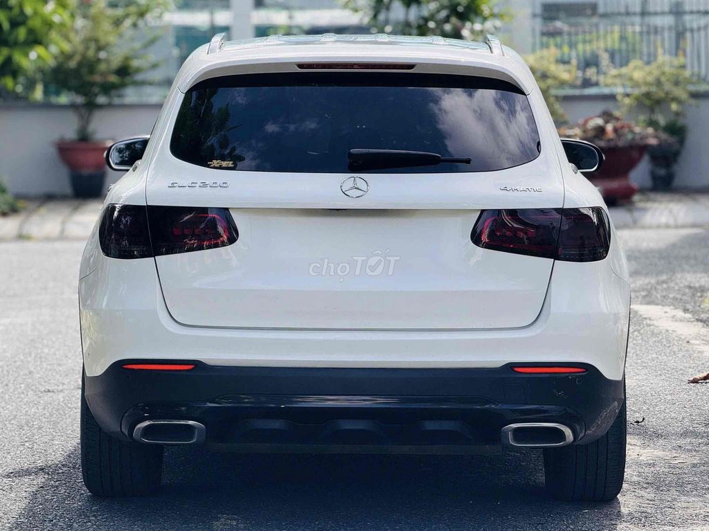 Mercedes GLC200 4Matic 2021 Trắng Kem. Mua bán Ô tô tại Quận Bình Tân Tp Hồ Chí Minh được đăng bởi Hoàng Thọ hình 6