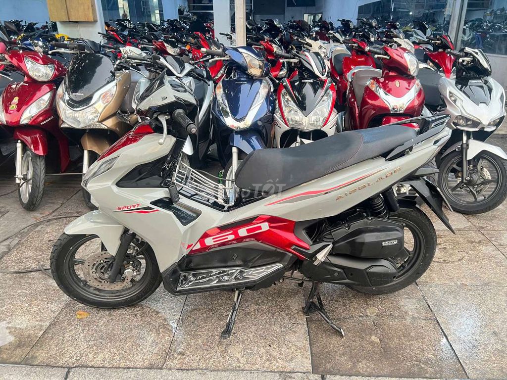 Honda Air Blade 150 2021 Серый красный Б/у