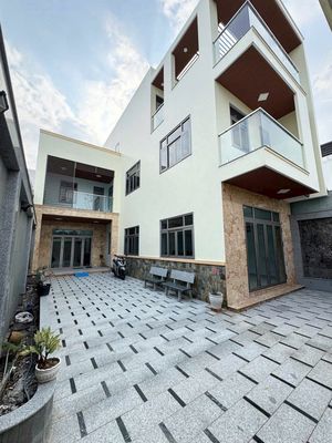 CHO THUÊ BIỆT THỰ TRỆT 2 LẦU NGANG 10M ĐƯỜNG TRẦN HOÀNG NA HỒNG LOAN. Cho thuê nhà ở tại Quận Cái Răng Cần Thơ được đăng bởi Cao Thị Phương Annh