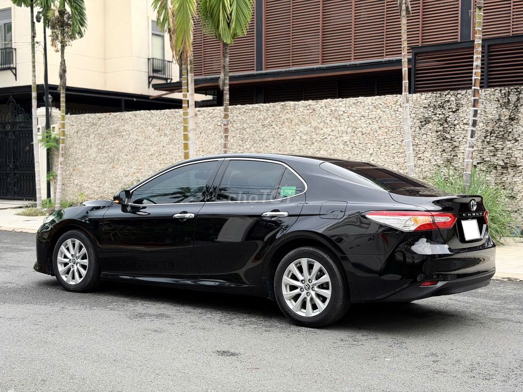 Погружение Camry 2.0G 2020 года — бизнес-класс