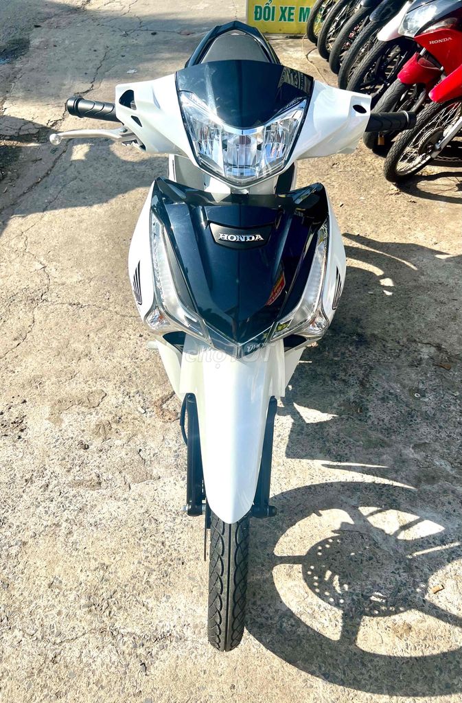 futre 2025 đẹp không khác gì xe mới luôn !. Mua bán Xe máy tại Thành phố Biên Hòa Đồng Nai được đăng bởi cửa hàng xe máy Anh Tuấn hình 1