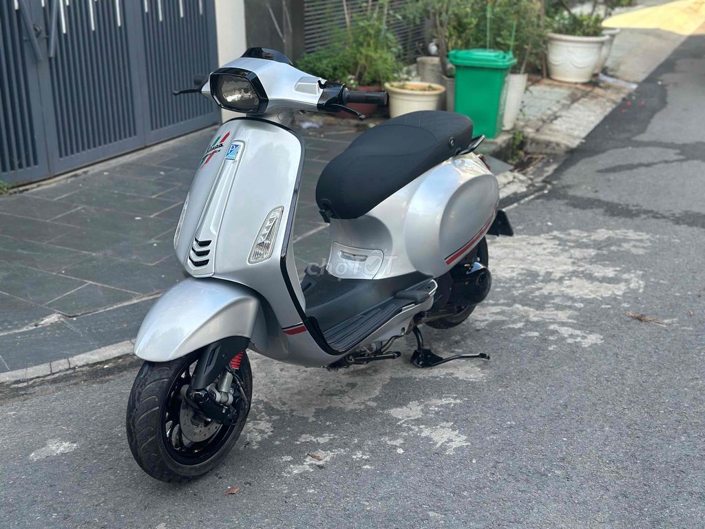 Piaggio Vespa Sprint 2015 Bạc Porsche Tự động