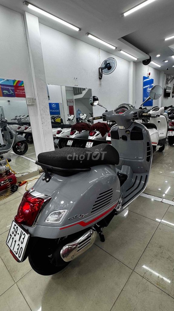 Vespa Gts xám si măng 2022 ngay chủ xe siêu đẹp. Mua bán Xe máy tại Quận Phú Nhuận Tp Hồ Chí Minh được đăng bởi VESPA  PIAGGIO BẢO HƯNG Vespa cũ trả góp  hình 9