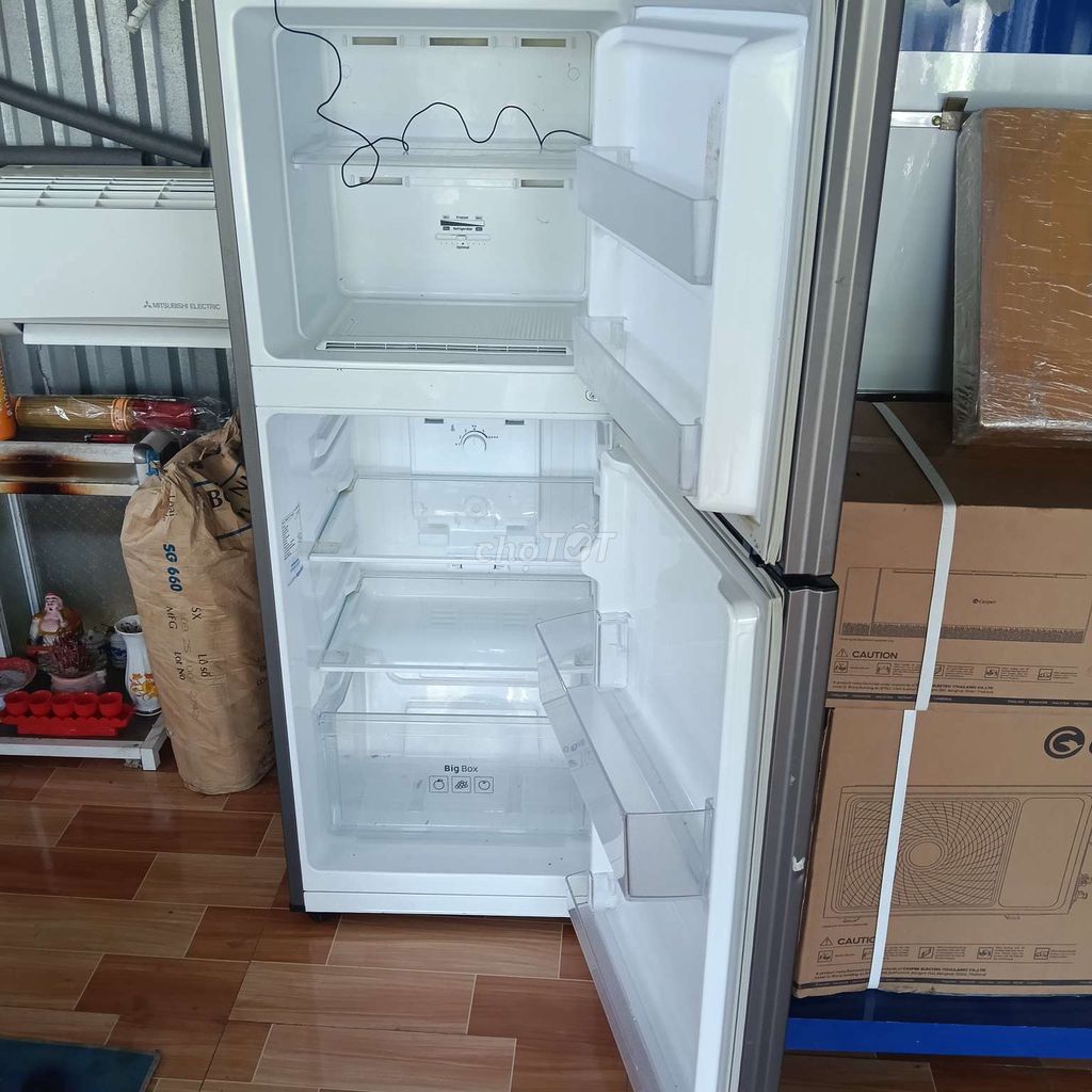 Tủ lạnh Samsung Dung tích lớn Xám tiết kiệm điện. Mua bán Tủ lạnh tại Huyện Càng Long Trà Vinh được đăng bởi Trí hình 1