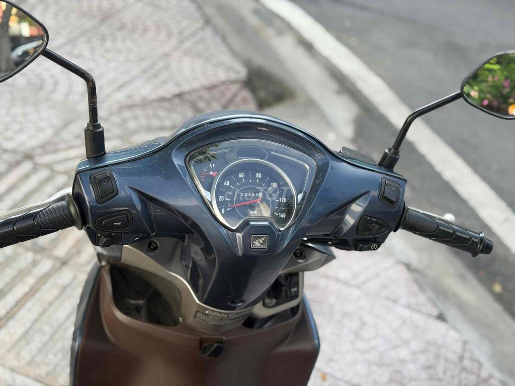 Honda Vision 2019 Smartkey Xanh bạc nâu Bstp 9 Chu. Mua bán Xe máy tại Quận 11 Tp Hồ Chí Minh được đăng bởi Hưng Từ hình 8