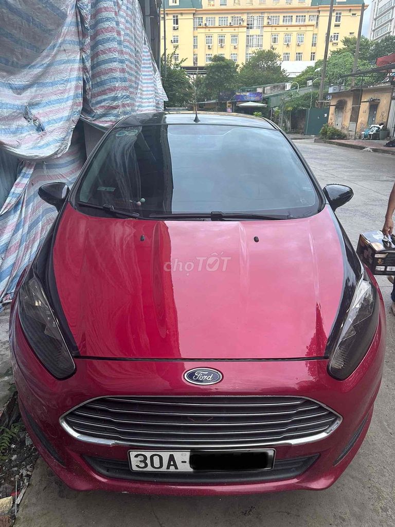 Ford Fiesta 2014 Trend 1.5 AT - 17000 km. Mua bán Ô tô tại Quận Cầu Giấy Hà Nội được đăng bởi Tiến Dũng hình 3