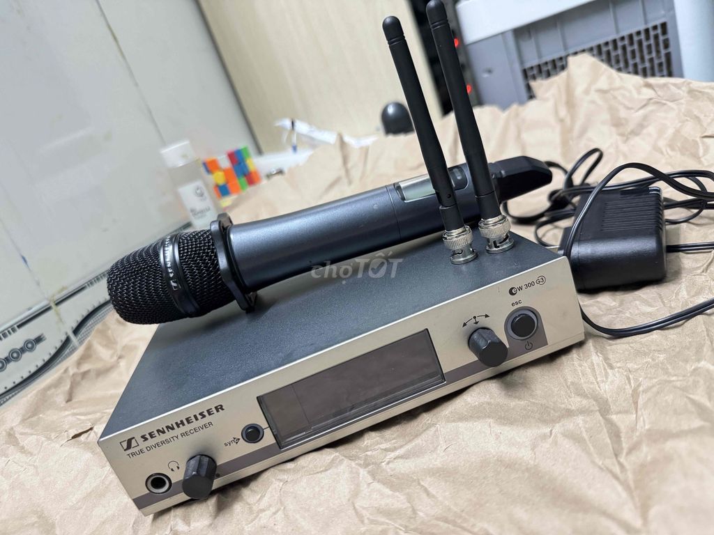Micro không dây Sennheiser e835 Đen Đức. Mua bán Tivi, Âm thanh tại Quận Bình Tân Tp Hồ Chí Minh được đăng bởi TL Shop American hình 1