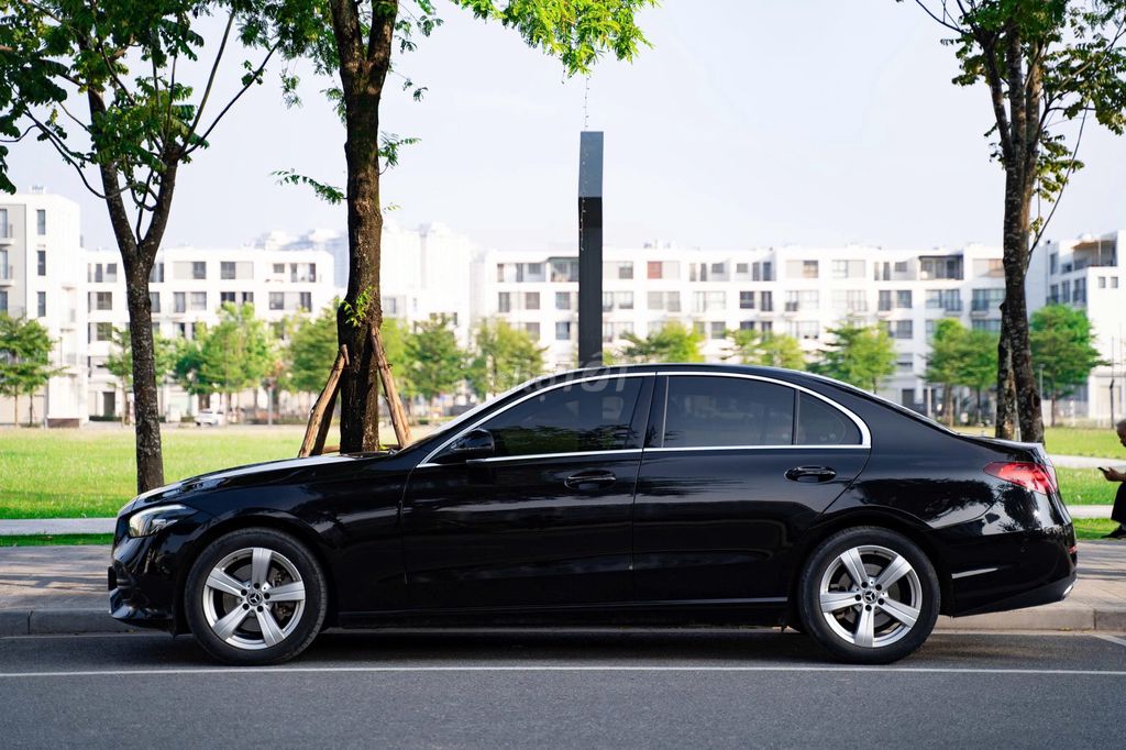 Mercedes-Benz C200 Avantgarde 2022. Mua bán Ô tô tại Huyện Hoài Đức Hà Nội được đăng bởi Duoc Nguyen hình 3