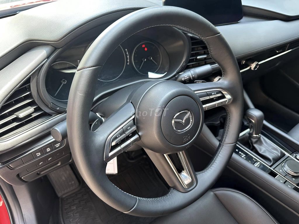 Mazda 3 Luxury 2025 màu đỏ fa lê. Mua bán Ô tô tại Quận 12 Tp Hồ Chí Minh được đăng bởi Xuân Trường hình 9