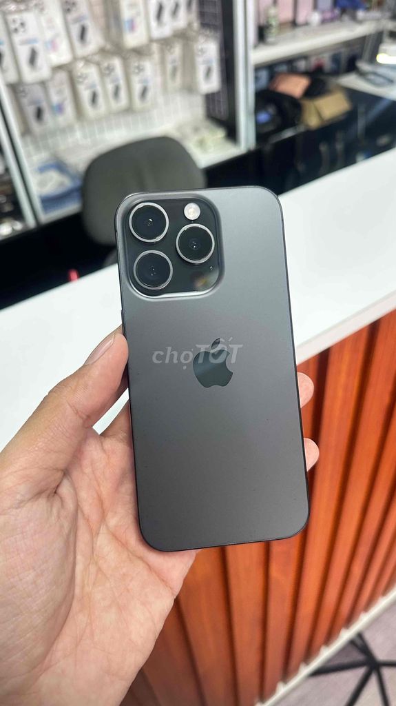 iPhone 15 Pro 128GB Đen Mỹ. Mua bán Điện thoại tại Huyện Hóc Môn Tp Hồ Chí Minh được đăng bởi nghĩa store hình 1