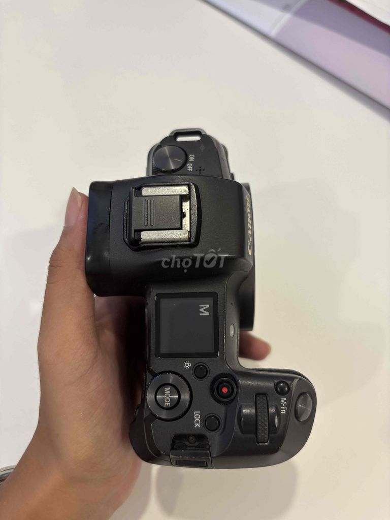 Máy ảnh Canon EOS R Đen Đã sử dụng. Mua bán Máy ảnh, Máy quay tại Quận 7 Tp Hồ Chí Minh được đăng bởi AT Vaniloppe hình 1