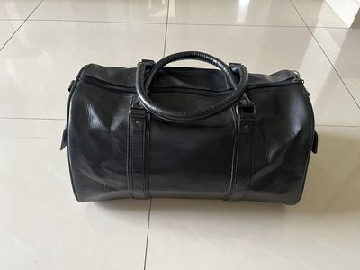 Túi trống làm bằng da tổng hợp. Mua bán Túi xách tại Quận Bình Tân Tp Hồ Chí Minh được đăng bởi Duy Pham