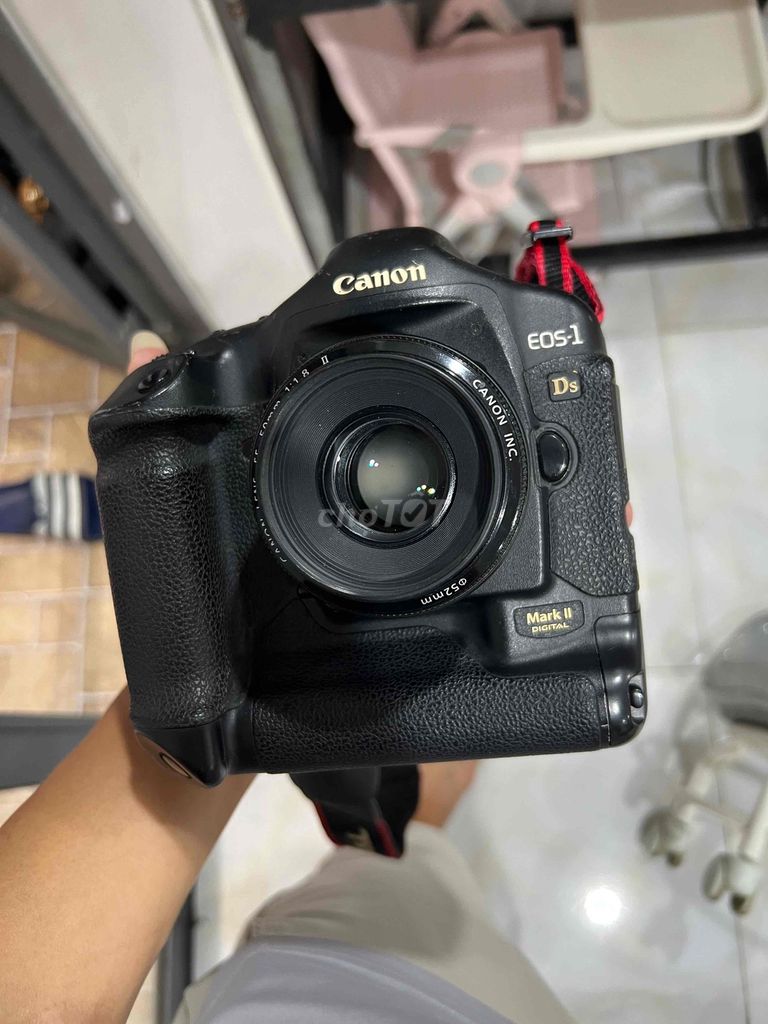 Máy ảnh Canon EOS-1Ds Mark II Đen. Mua bán Máy ảnh, Máy quay tại Quận Thanh Khê Đà Nẵng được đăng bởi Thinkpad vs Macbook vs gaming Đà Nẵng hình 1