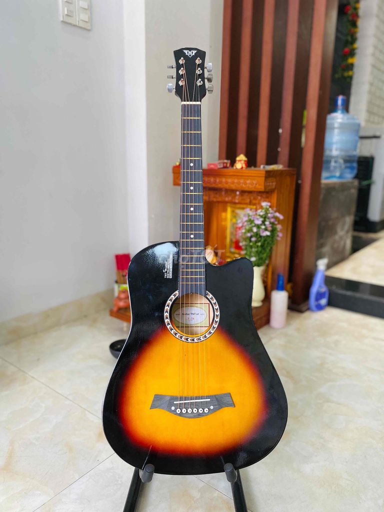 Thanh lý acoustic như mới bấm nhẹ tay chỉ 700k