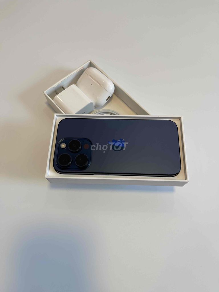 iPhone 15 Pro 256G Quốc Tế Mỹ Xài Ngon Pin 100%. Mua bán Điện thoại tại Quận 1 Tp Hồ Chí Minh được đăng bởi Minh hình 1