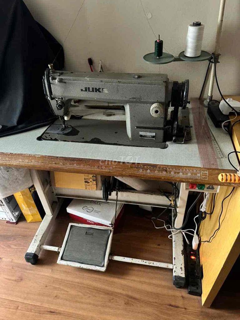 Máy may JUKI màu Xám. Mua bán Đồ chuyên dụng, Giống nuôi trồng tại Quận Hoàng Mai Hà Nội được đăng bởi MrPham hình 1