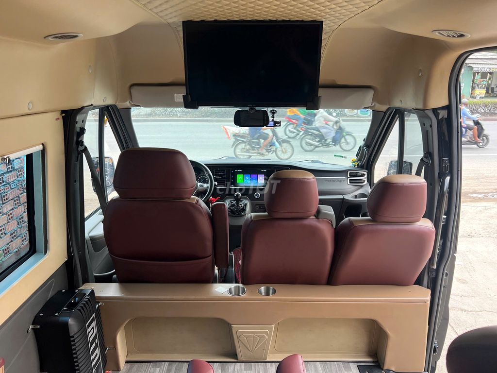 Transit 2022 Limousine 9 chổ đi ít mới 6v9. Mua bán Phương tiện khác tại Thành phố Thủ Dầu Một Bình Dương được đăng bởi Thái Phạm hình 10
