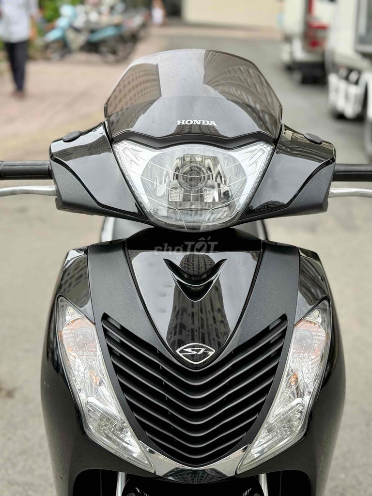 SH 150 Nhập Ý Sm 1039 BSĐG 673.73 Bao Định Danh. Mua bán Xe máy tại Quận 6 Tp Hồ Chí Minh được đăng bởi Minh Thành  hình 2