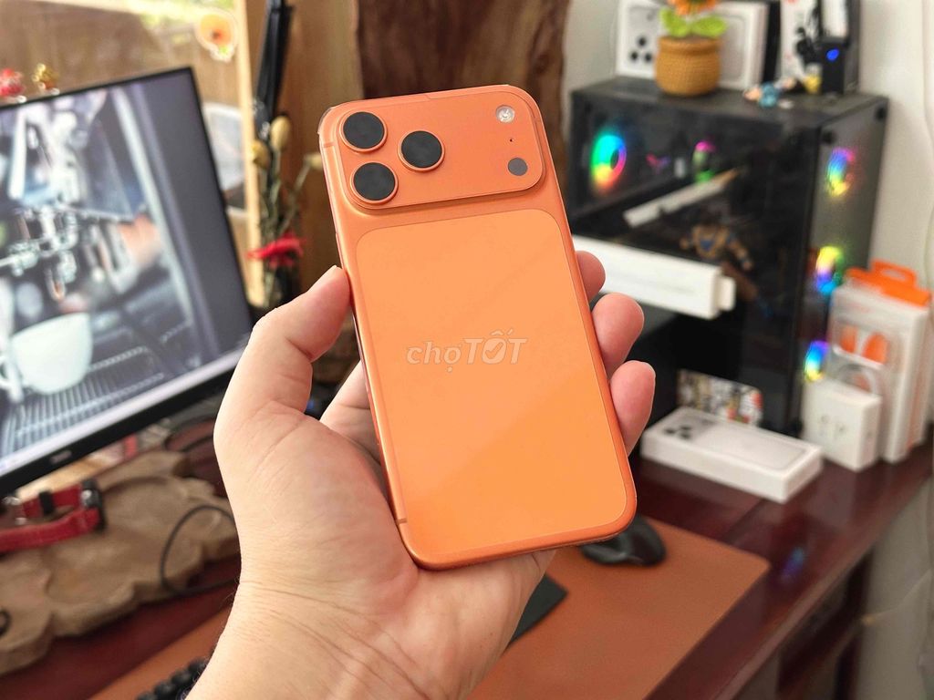 iPhone 17 ProMax 256GB chính hảng VN zin ốc GL. Mua bán Điện thoại tại Quận Ninh Kiều Cần Thơ được đăng bởi TRƯƠNG QUỲNH hình 1