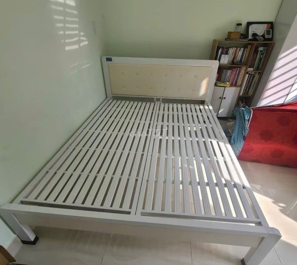 Giường.NGGủ đơn sắt hộp GIa đìNNH 1m4 ,1M6,1m8 x2M