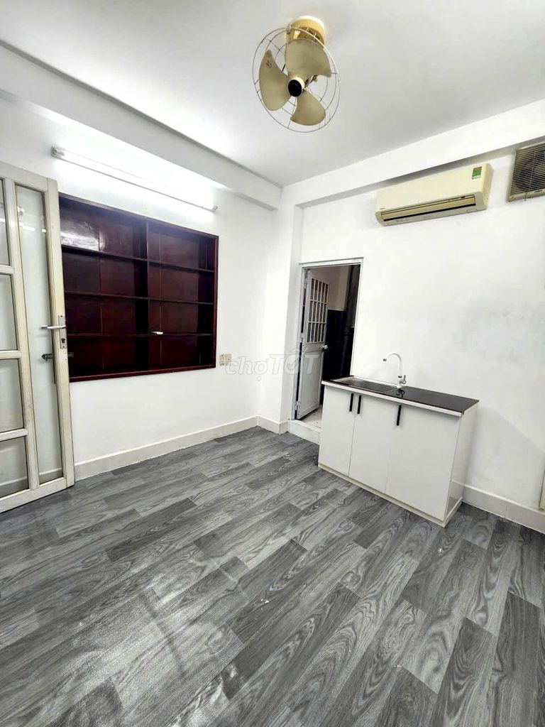 TRỐNG SẴN PHÒNG TRỆT Q6