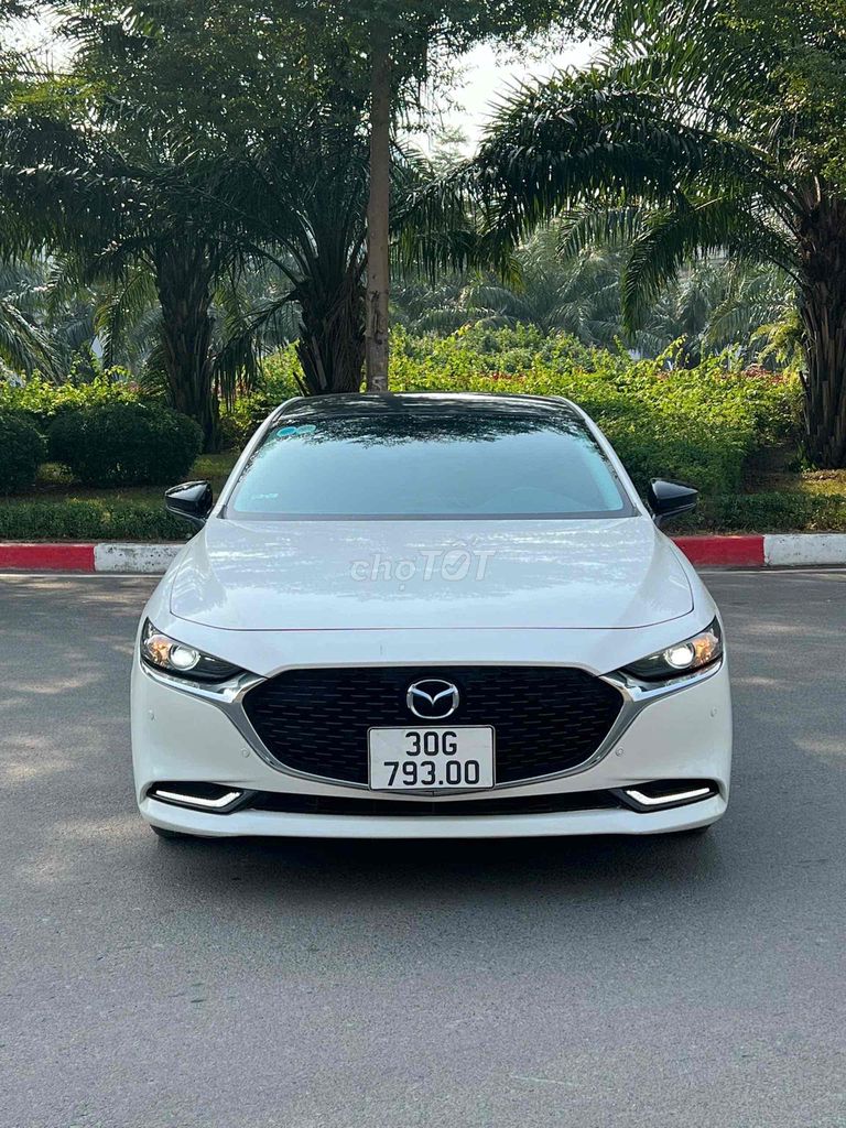 Mazda 3 2020 Sedan 1.5L Deluxe - 6 km