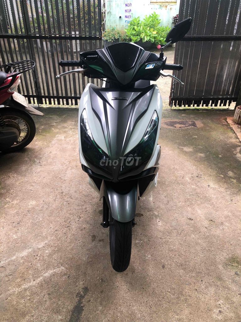 Xe Ab 125 2015 mắt cú. Mua bán Xe máy tại Thành phố Pleiku Gia Lai được đăng bởi Hoàng Nam hình 1