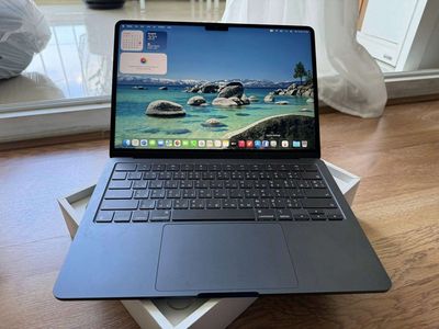 MacBook Air M3 – 16GB, 256GB, máy siêu mỏng 13inch. Mua bán Laptop tại Quận 10 Tp Hồ Chí Minh được đăng bởi TTCenter