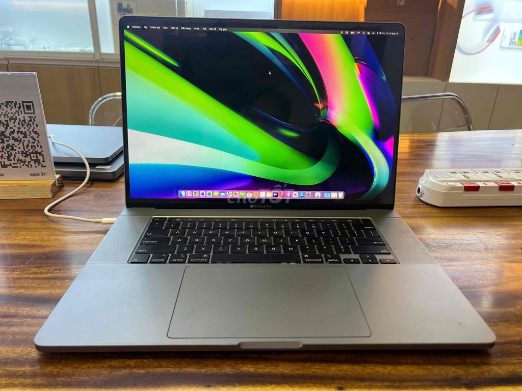 MACBOOK PRO 16 INCH 2019 i9 - Ram 32G - SSD 512G !