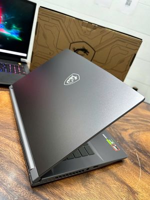 MSI Thin A15 AI B8VF, Ryzen 9 8945HS, RTX 4060. Mua bán Laptop tại Quận Tân Bình Tp Hồ Chí Minh được đăng bởi Nguyễn Phi triều
