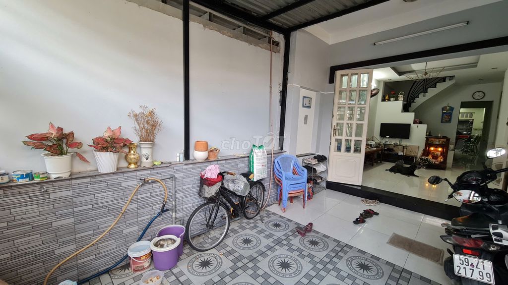 Bán nhà 1 trệt 1 lầu gần chợ Phú Xuân nhà đẹp, sổ hồng riêng. Mua bán nhà ở tại Huyện Nhà Bè Tp Hồ Chí Minh được đăng bởi Đặng Văn Hiền hình 2