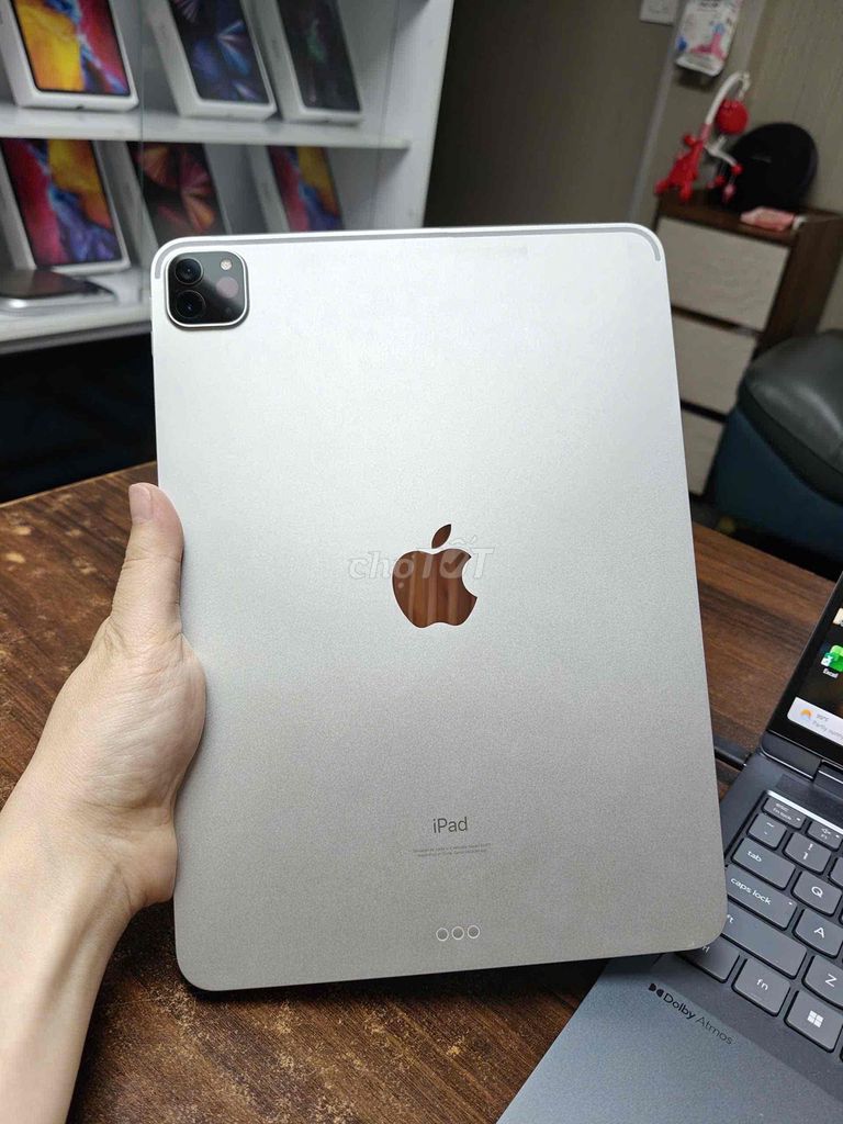 Apple iPad Pro M1 128GB Bạc 92% pin. Mua bán Máy tính bảng tại Quận Hoàng Mai Hà Nội được đăng bởi Cảnh Hà  hình 1
