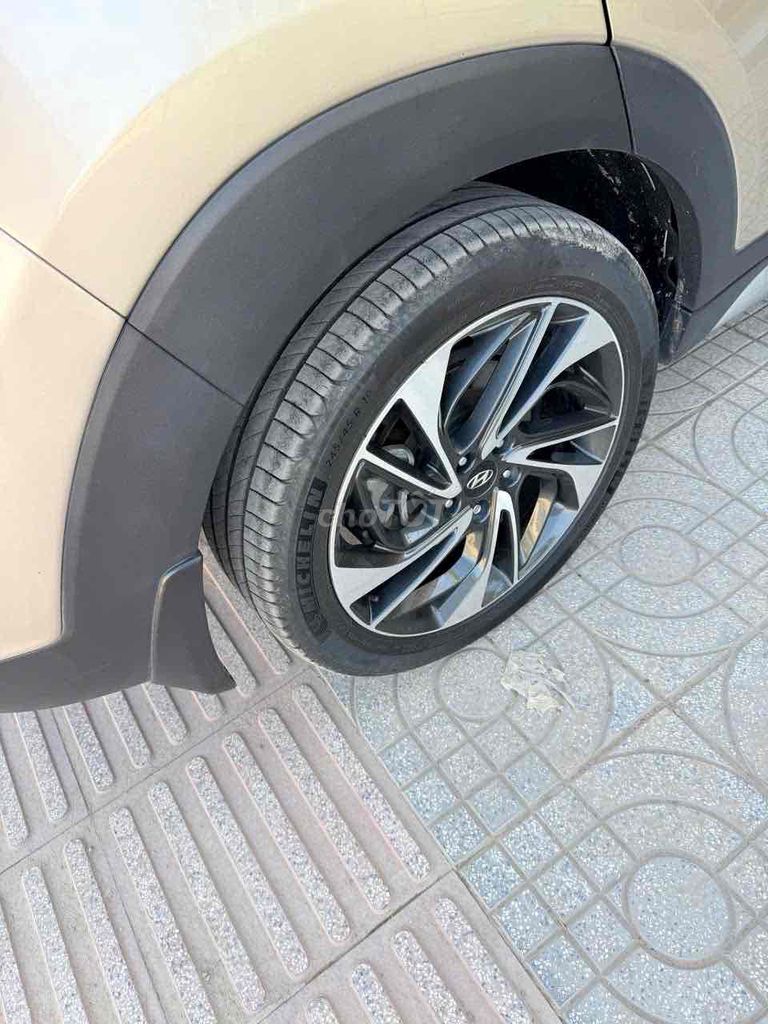Hyundai Tucson 2019 1.6 AT Turbo - 88000 km. Mua bán Ô tô tại Quận 12 Tp Hồ Chí Minh được đăng bởi A Quý hình 2