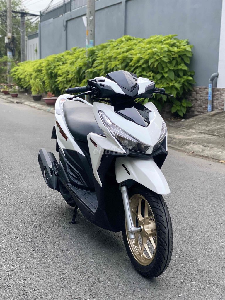 xe honda  click nhập  2018 màu trắng đen mới 98%. Mua bán Xe máy tại Thành phố Thủ Đức Tp Hồ Chí Minh được đăng bởi Nguyễn Thanh Bình hình 5
